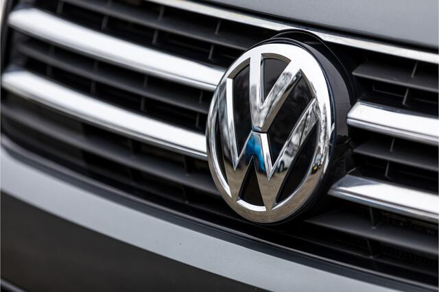 Volkswagen TRANSPORTER 2.0 TSI L1H1 Highline 2 Schuifdeuren, Trekhaak, Parkeersensoren, Apple/Android , All-in Rijklaarprijs