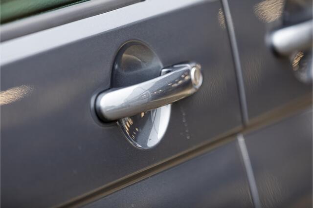 Volkswagen TRANSPORTER 2.0 TSI L1H1 Highline 2 Schuifdeuren, Trekhaak, Parkeersensoren, Apple/Android , All-in Rijklaarprijs