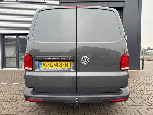 Volkswagen TRANSPORTER 2.0 TDI L2H1 28 110PK ?Rijklaarprijs ?Airco ?Cruise ?Parkeersensoren ?Schuifdeur rechts ?Lichtmetaal 18" ?Dealer onderhouden