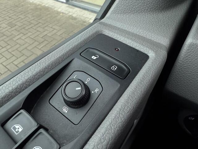 Volkswagen TRANSPORTER 2.0 TDI L2H1 28 110PK ?Rijklaarprijs ?Airco ?Cruise ?Parkeersensoren ?Schuifdeur rechts ?Lichtmetaal 18" ?Dealer onderhouden