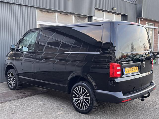 Volkswagen TRANSPORTER 2.0 TDI L1H1 Airco Cruise controle Camera Navigatie Telefoonverbinding Trekhaak 2200kg Parkeerhulp achter Euro 5 Bestel Bpm vrij voor particulier gebruik!