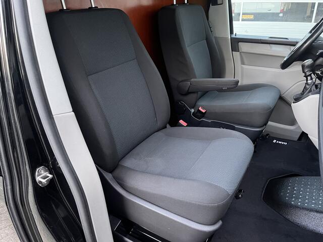 Volkswagen TRANSPORTER 2.0 TDI L1H1 Airco Cruise controle Camera Navigatie Telefoonverbinding Trekhaak 2200kg Parkeerhulp achter Euro 5 Bestel Bpm vrij voor particulier gebruik!