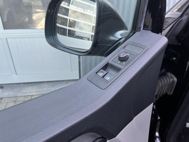 Volkswagen TRANSPORTER 2.0 TDI L1H1 Airco Cruise controle Camera Navigatie Telefoonverbinding Trekhaak 2200kg Parkeerhulp achter Euro 5 Bestel Bpm vrij voor particulier gebruik!
