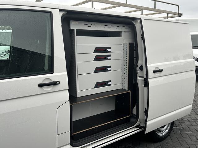 Volkswagen TRANSPORTER 2.0 TDI 150 PK / L1H1 / DUBBELE SCHUIFDEUR / IMPERIAAL / INRICHTING / TREKHAAK / AIRCO / CRUISE