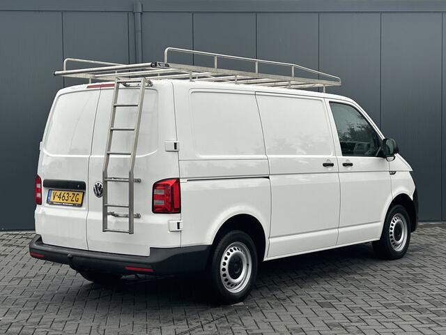Volkswagen TRANSPORTER 2.0 TDI 150 PK / L1H1 / DUBBELE SCHUIFDEUR / IMPERIAAL / INRICHTING / TREKHAAK / AIRCO / CRUISE