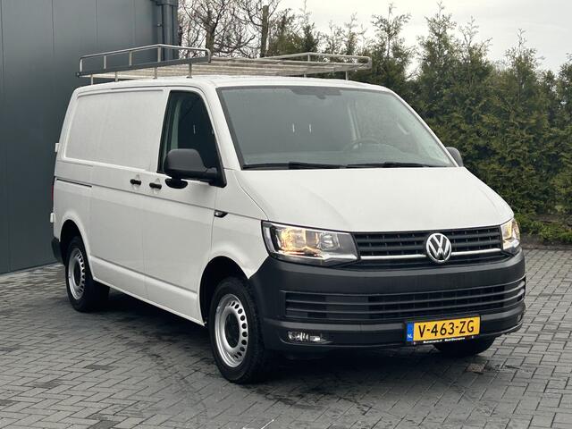 Volkswagen TRANSPORTER 2.0 TDI 150 PK / L1H1 / DUBBELE SCHUIFDEUR / IMPERIAAL / INRICHTING / TREKHAAK / AIRCO / CRUISE