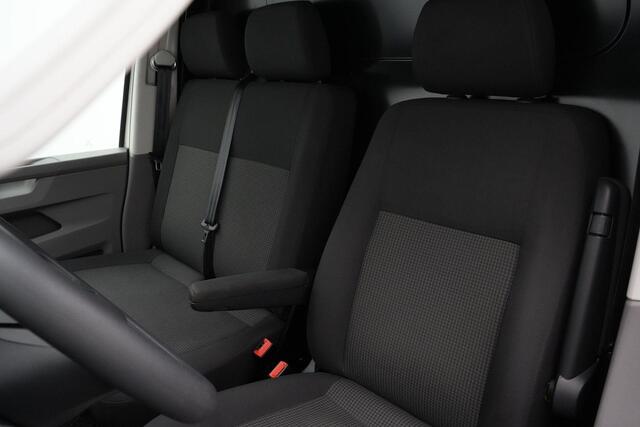 Volkswagen TRANSPORTER 2.0 TDI 110 pk L2H1 28 | 3-zits | Navigatie | Cruise Control
