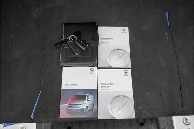 Volkswagen TRANSPORTER 2.0 TDI L2H1 28 Highline Leder Trekhaak CarPlay ACC Virtual Cockpit