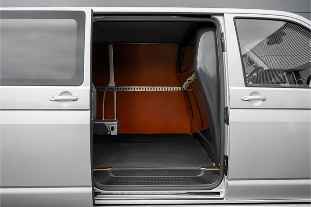 Volkswagen TRANSPORTER 2.0 TDI L2H1 28 Highline Leder Trekhaak CarPlay ACC Virtual Cockpit