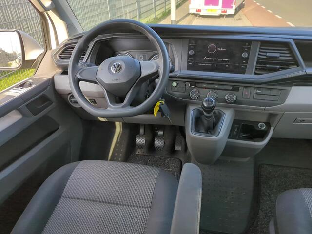 Volkswagen TRANSPORTER 6.1- 2.0 TDI L2H1 Comfortline DC 150 pk - Dub.cabine / Navigatie / Trekhaak