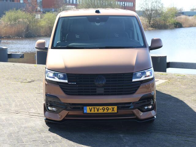 Volkswagen TRANSPORTER 2.0 TDI 204PK DSG 4Motion L2H1 DC Bulli 75-Edition | ACC | LED | Elektrische Schuifdeuren | Leder | Alarm | Stoelverwarming | Trekhaak |