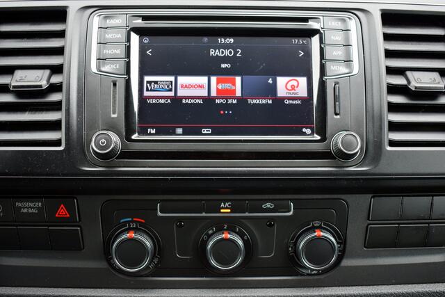 Volkswagen TRANSPORTER 2.0 TDi L2 Comfortline Carplay | Zwart Leder | Airco | Trekhaak | Imperiaal