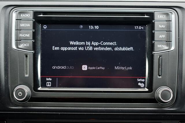 Volkswagen TRANSPORTER 2.0 TDi L2 Comfortline Carplay | Zwart Leder | Airco | Trekhaak | Imperiaal
