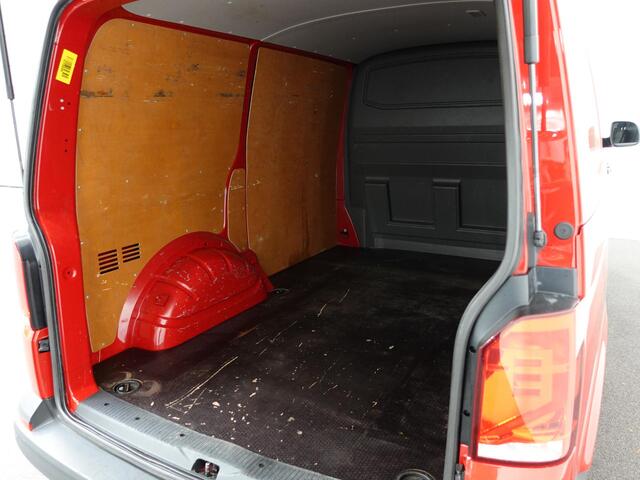 Volkswagen TRANSPORTER 2.0 TDI 150pk DSG Automaat Trekhaak Apple Carplay/ Android Auto Cruise control Airco Sidebars Parkeersensoren
