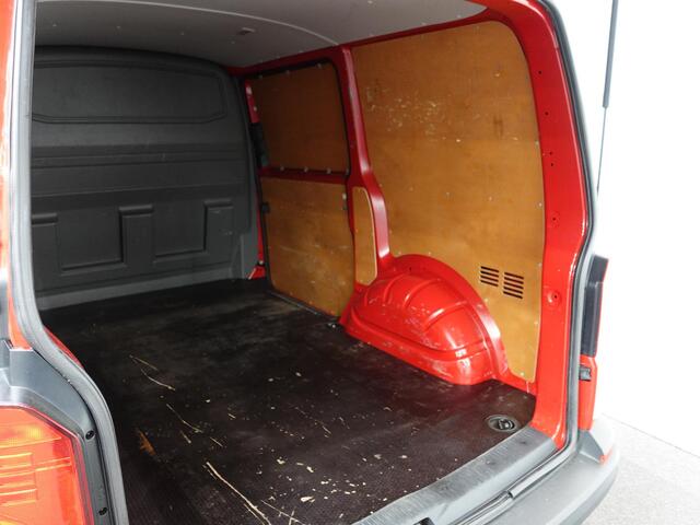 Volkswagen TRANSPORTER 2.0 TDI 150pk DSG Automaat Trekhaak Apple Carplay/ Android Auto Cruise control Airco Sidebars Parkeersensoren