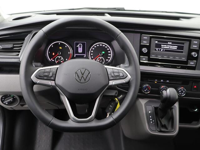 Volkswagen TRANSPORTER 2.0 TDI L2H1 28 | 150 PK | Automaat | Led lampen V+A | Mistlampen voor | Comfortstoelen + 2x armleuningen | Airco | Cruise Control | Radio Composition + BT | Achterklep + Achterruit + Verwarming | BPM Vrij