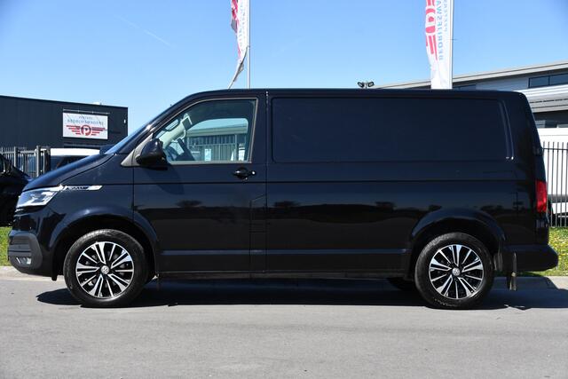 Volkswagen TRANSPORTER 2.0 TDI L1H1 30 Bulli Virtual, Adaptieve Cruise, Carplay, LED, Multimedia, 150PK, Automaat, Stoelverwarming, Uniek!