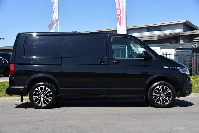 Volkswagen TRANSPORTER 2.0 TDI L1H1 30 Bulli Virtual, Adaptieve Cruise, Carplay, LED, Multimedia, 150PK, Automaat, Stoelverwarming, Uniek!