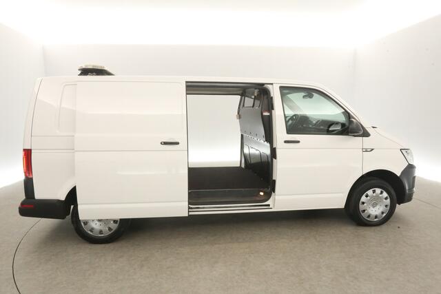Volkswagen TRANSPORTER 2.0 TDI L2H1 150PK DSG Automaat 2xSchuifdeur Airco Cruise Camera Carplay PDC LED Trekhaak Zwaailamp