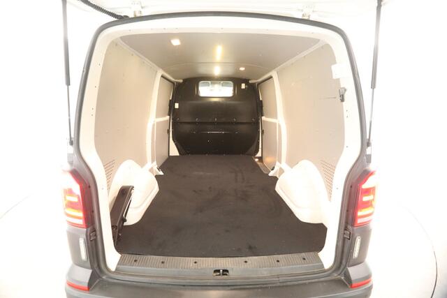 Volkswagen TRANSPORTER 2.0 TDI L2H1 150PK DSG Automaat 2xSchuifdeur Airco Cruise Camera Carplay PDC LED Trekhaak Zwaailamp