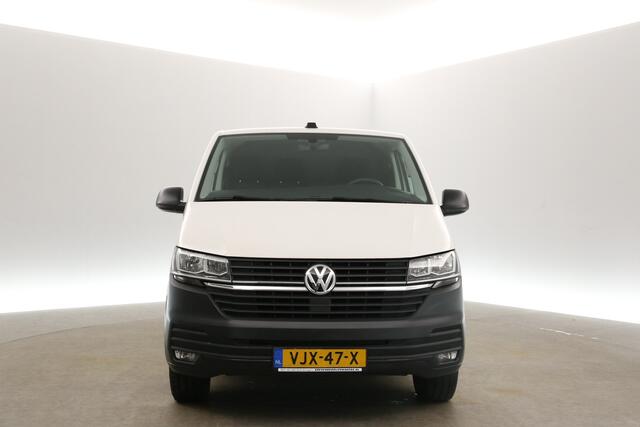 Volkswagen TRANSPORTER 2.0 TDI L2H1 Airco Cruise Carplay PDC Navigatie 3 Persoons Elektrpakket Trekhaak