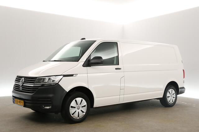 Volkswagen TRANSPORTER 2.0 TDI L2H1 Airco Cruise Carplay PDC Navigatie 3 Persoons Elektrpakket Trekhaak
