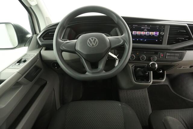 Volkswagen TRANSPORTER 2.0 TDI L2H1 Airco Cruise Carplay PDC Navigatie 3 Persoons Elektrpakket Trekhaak