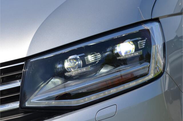 Volkswagen TRANSPORTER 2.0 TDI L2H1 DC 4Motion Highline LED koplampen | NL auto | Navi | a.Camera | Leer | Stoelverwarming | Trekhaak