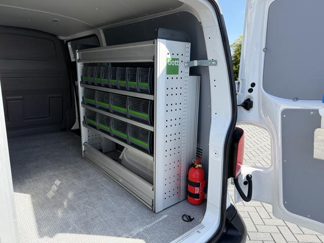 Volkswagen TRANSPORTER 2.0 TDI 6.1 / L2H1 / Highline / STOELVERW / 1e EIG. / BOTT INRICHTING / AIRCO / CRUISE / CAMERA / NAVI