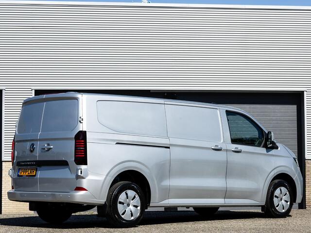 Volkswagen TRANSPORTER 2.0 TDI 150pk automaat L2H1 PanAmericana | BPM-Vrij | Achterdeuren | Climate Control | Cruise Control |