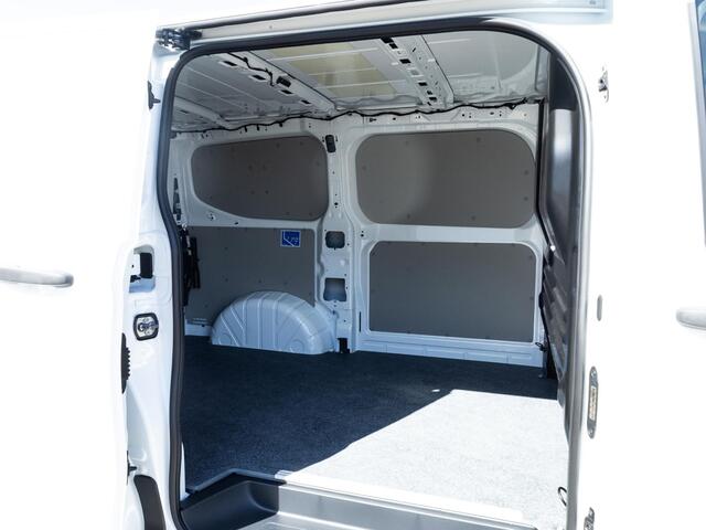Volkswagen TRANSPORTER 2.0 TDI L1H1 28 | BPM-vrij | Achterdeuren | Cruise control | Parkeersensoren | App-connect | Airco |