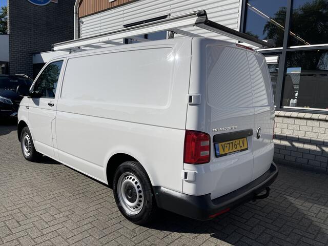 Volkswagen TRANSPORTER 2.0 TDI 102pk euro 6 / L1H1 Comfortline / bpm vrij / vaste prijs rijklaar ¤ 12.950 ex btw / lease vanaf ¤ 218 / Bott ingerichte laadruimte / imperial / trekhaak / bijrijdersbank !