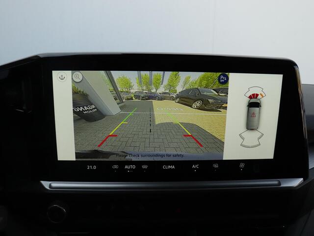 Volkswagen TRANSPORTER 2.0 TDI L2H1 30 Style | Camera | Keyless | Cruise Control | Navigatie | Carplay & Android Auto | 3-Zit |