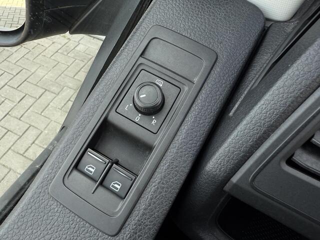 Volkswagen TRANSPORTER 2.0 TDI L2H1 Comfortline 102PK ?Euro 6 ?Navigatie ?Climatic ?Bluetooth telefoon & Media ?Trekhaak ?Dealer onderhouden