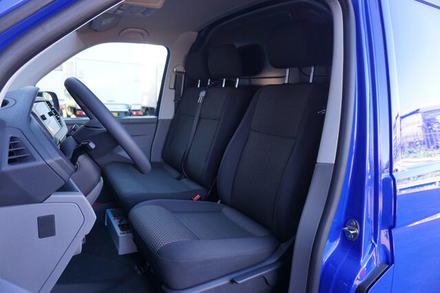 Volkswagen TRANSPORTER 32 | L2H1 | 150 PK AUT | Cruise | Camera | Navi | BPM Vrij!