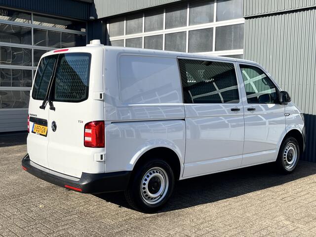 Volkswagen TRANSPORTER 2.0 TDI L1H1 150pk DSG Automaat Airco Telefoonvoorbereiding 2-Persoons Usb aansluiting 1e eigenaar Euro 6 Bestel Bpm vrij voor particulier gebruik!!