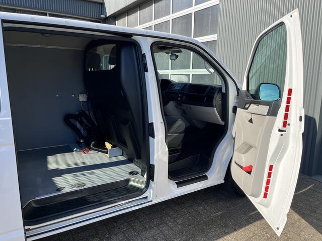 Volkswagen TRANSPORTER 2.0 TDI L1H1 150pk DSG Automaat Airco Telefoonvoorbereiding 2-Persoons Usb aansluiting 1e eigenaar Euro 6 Bestel Bpm vrij voor particulier gebruik!!