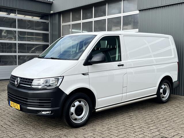 Volkswagen TRANSPORTER 2.0 TSI L1H1 Benzine Airco Cruise controle Navigatie Apple carplay Parkeerhulp achter 3-Persoons Bpm vrij voor particulier gebruik!!