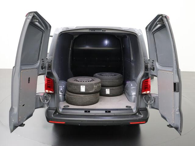 Volkswagen TRANSPORTER 2.0TDI 150 PK DSG Automaat | Led | | Achterdeuren | Navigatie | Cruise | Betimmering