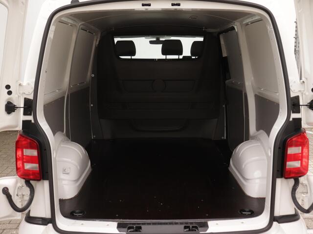 Volkswagen TRANSPORTER 2.0 TDI L1H1 Comfortline | 1e eigenaar | Adaptive cruise control | Stoelverwarming | Achterdeuren |