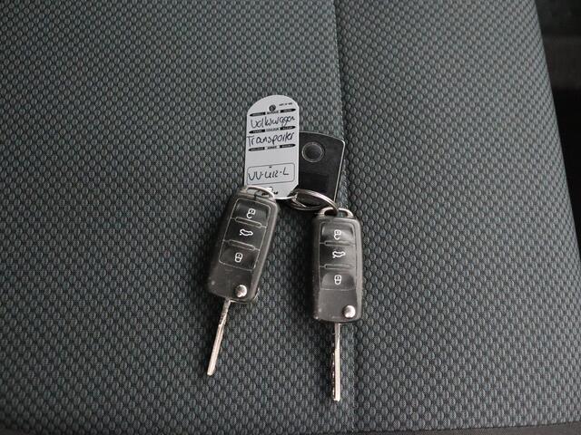 Volkswagen TRANSPORTER 2.0TDI DSG Automaat Lang Exclusive | 2xSchuifdeur | Airco | Cruise | 3-Persoons | trekhaak