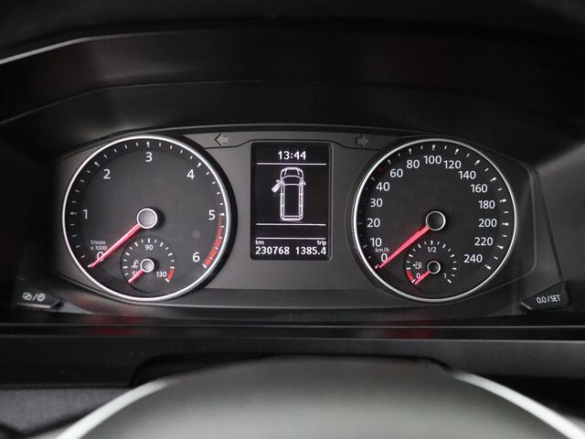 Volkswagen TRANSPORTER 2.0TDI DSG Automaat Lang Exclusive | 2xSchuifdeur | Airco | Cruise | 3-Persoons | trekhaak