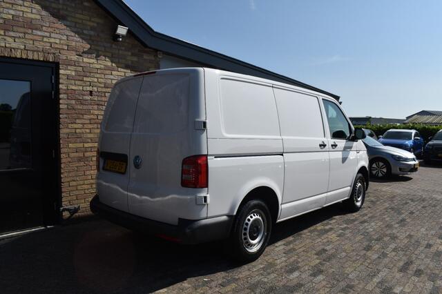 Volkswagen TRANSPORTER 2.0 TDI L1H1 HIGHL. Apple Carplay, Cruise, Schuifdeur
