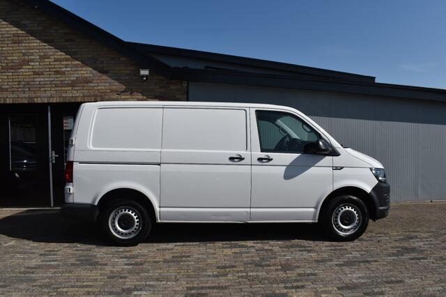 Volkswagen TRANSPORTER 2.0 TDI L1H1 HIGHL. Apple Carplay, Cruise, Schuifdeur