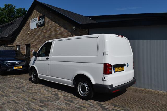 Volkswagen TRANSPORTER 2.0 TDI L1H1 HIGHL. Apple Carplay, Cruise, Schuifdeur