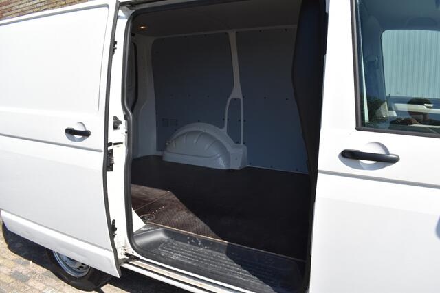Volkswagen TRANSPORTER 2.0 TDI L1H1 HIGHL. Apple Carplay, Cruise, Schuifdeur