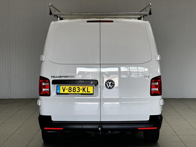 Volkswagen TRANSPORTER 2.0 TDI L2H1 Highline/ Trekhaak/ Dubbele-Schuifdeur Voorruitverw./ Imperiaal/ Airco/ Cruise/ Elek. pakket/ Bluetooth/ Armsteun/ Multi. LEDER. Stuur/ PDC.