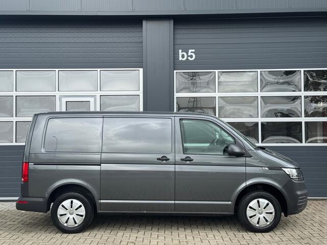 Volkswagen TRANSPORTER 2.0 TDI 150PK Automaat L1H1 T6.1 GB / Dealeronderhouden / Navi / Trekhaak / Airco