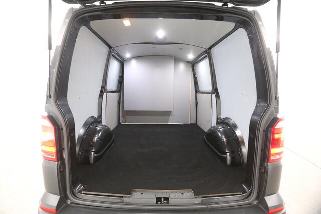 Volkswagen TRANSPORTER 2.0 TDI L1H1 150PK Automaat Airco Cruise Carplay Navigatie PDC 2xSchuifdeur