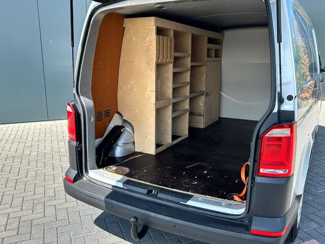 Volkswagen TRANSPORTER 2.0 TDI 150 PK DSG AUTOM HIGHLINE / L2H1 / 1e EIG. / ACHTERKLEP / AIRCO / CRUISE / NAVI / PDC
